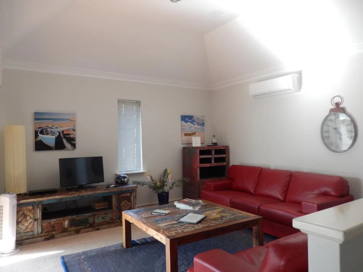 Corporate Self Contained Unit - Fraser Street