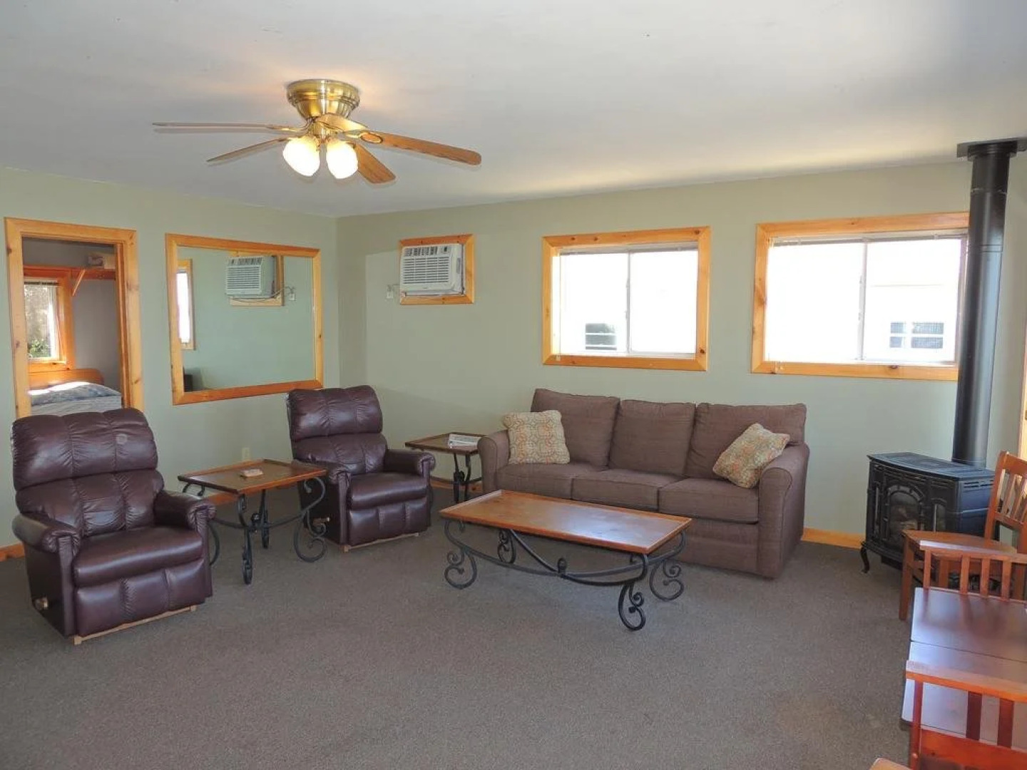 Angel Rock Waterfront Cottages and Vacation Homes