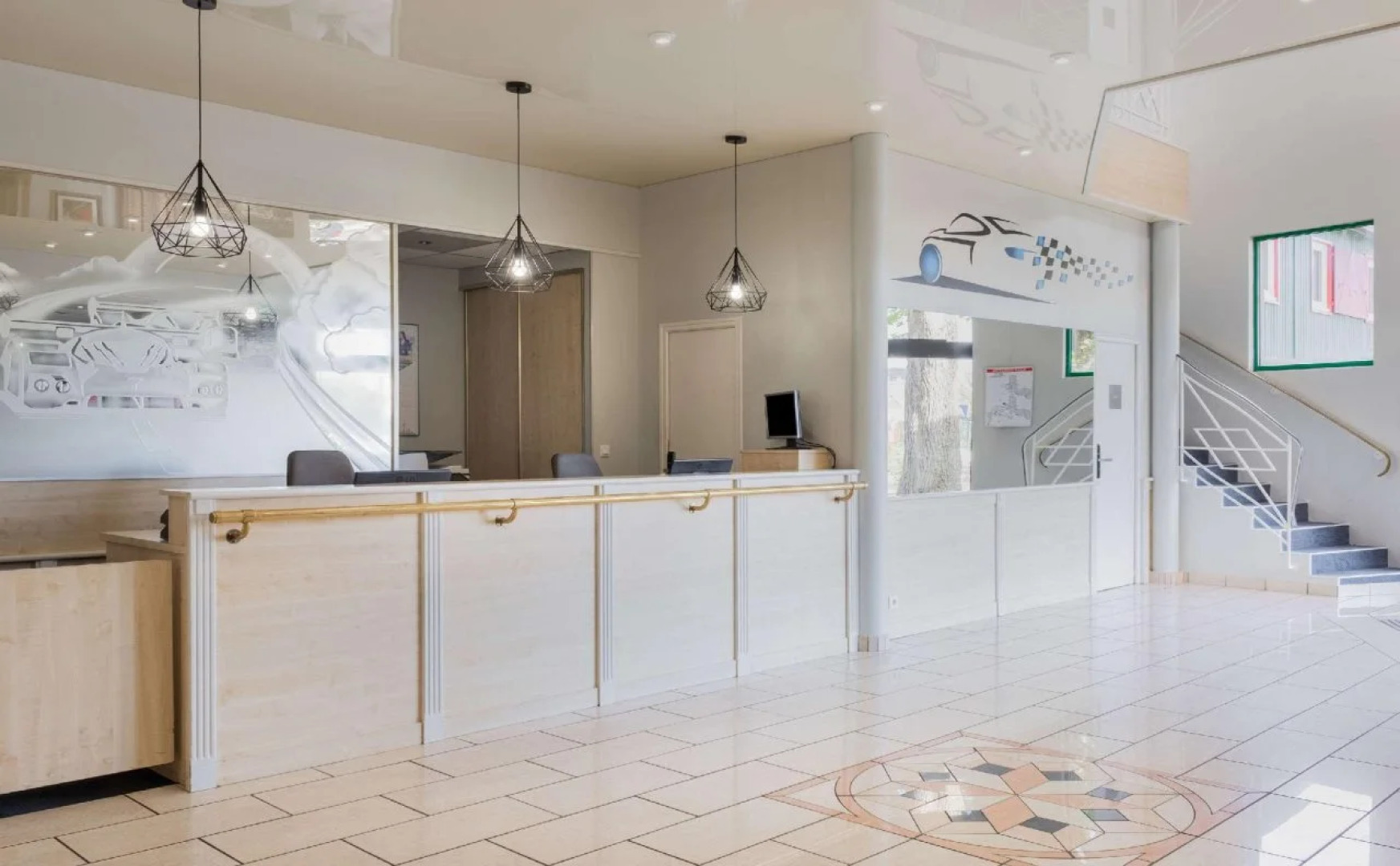 Quality Hotel Le Circuit - Le Mans