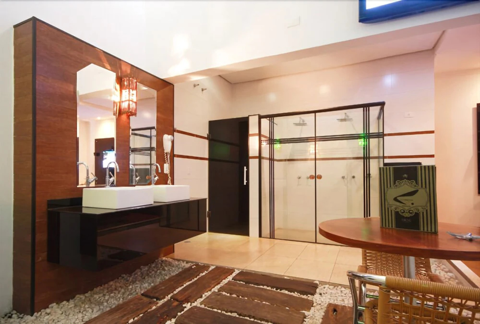 Illusion Motel - Adults Only