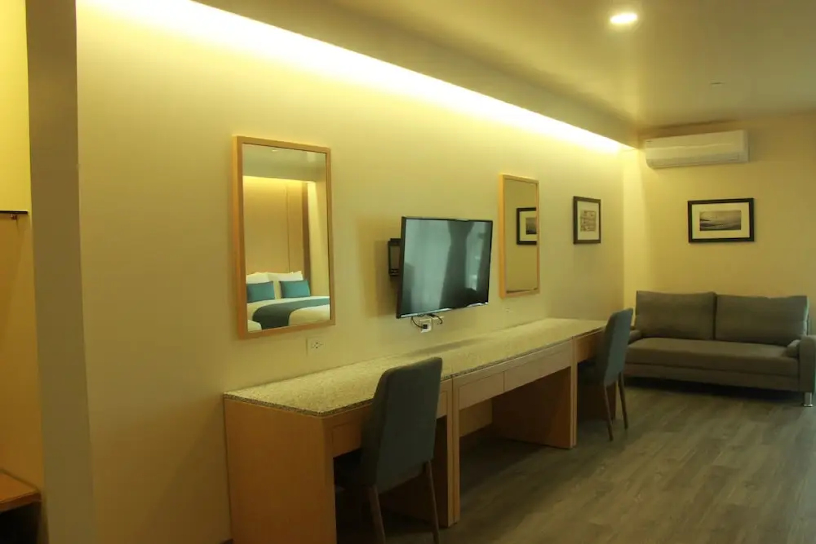 West Plaza Hotel at Lebuu Street