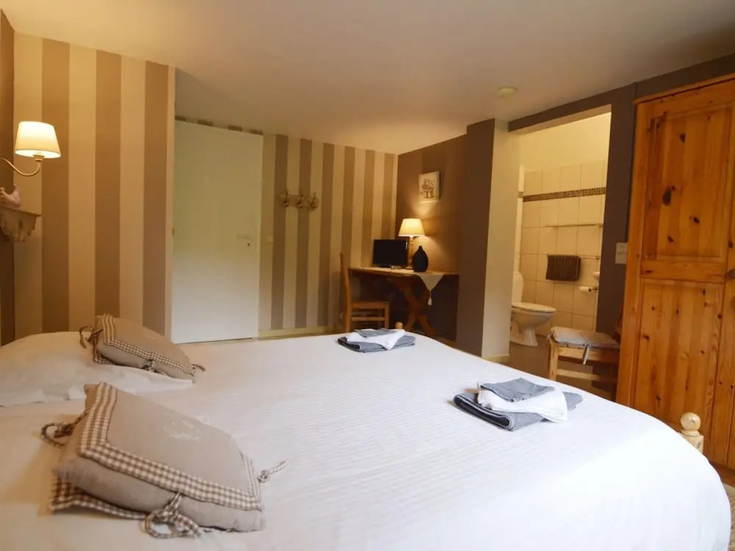 Chalet With Valley Views,