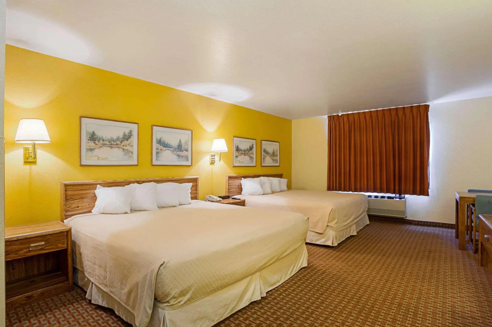 Rodeway Inn & Suites