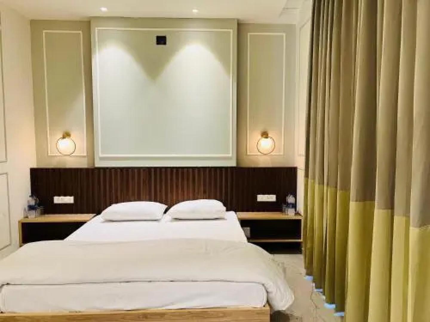 Hotel Greenland Khairthal