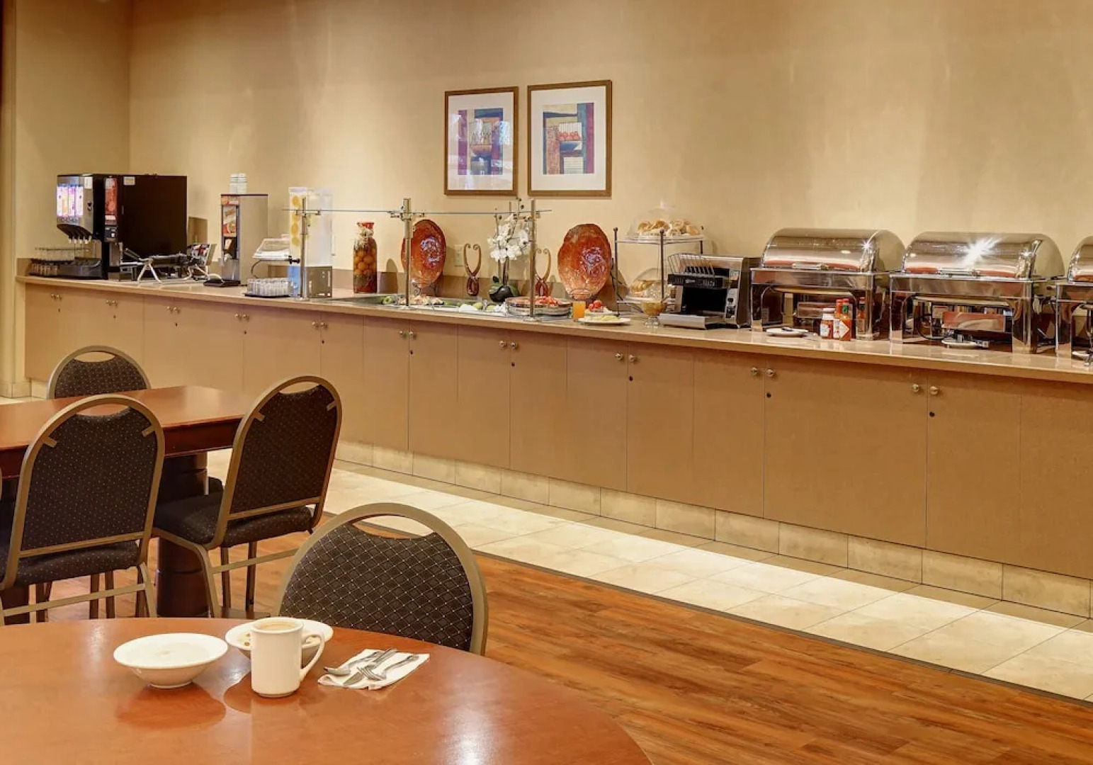 The Grand Hotel - Salem