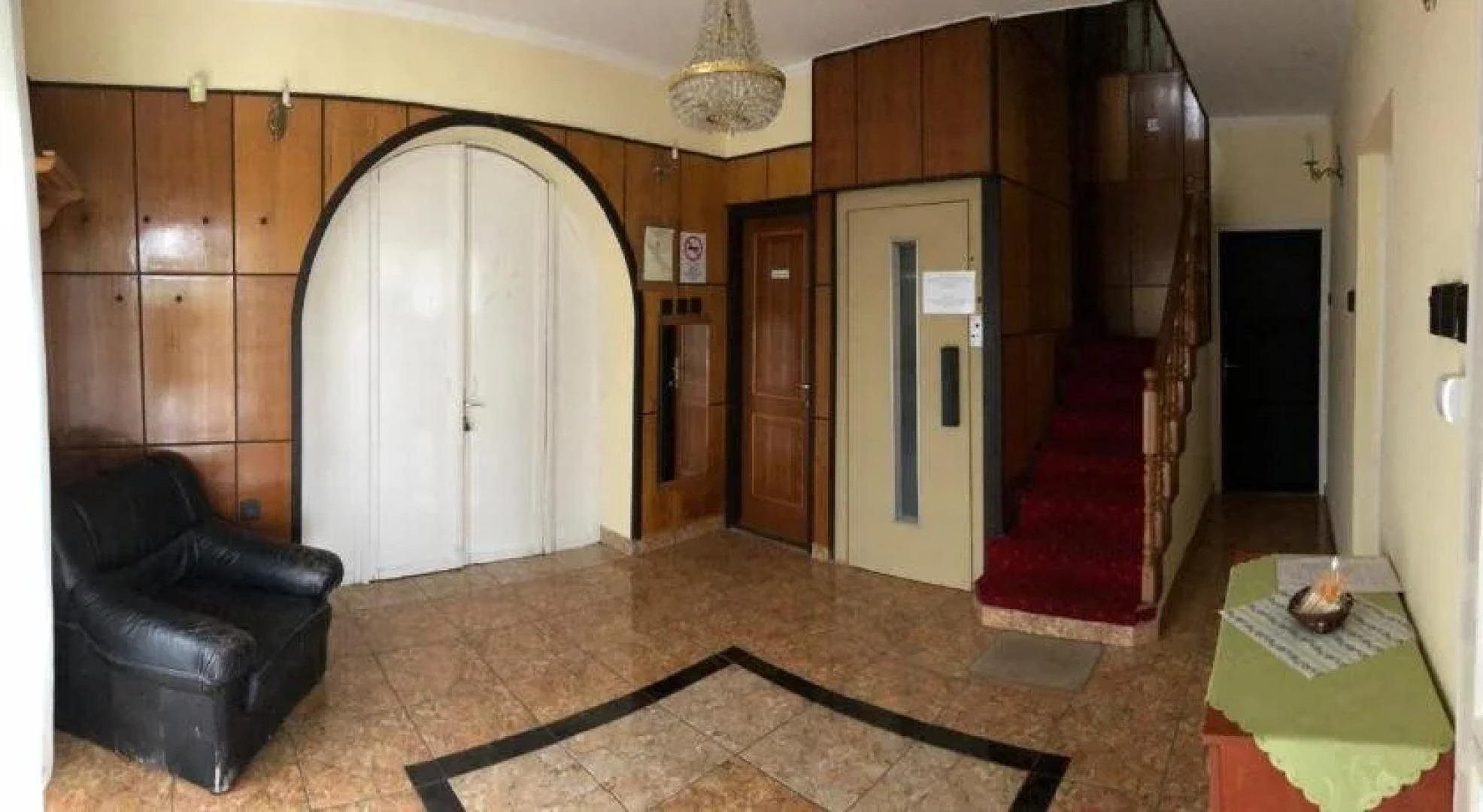 Laci Maganszallashely