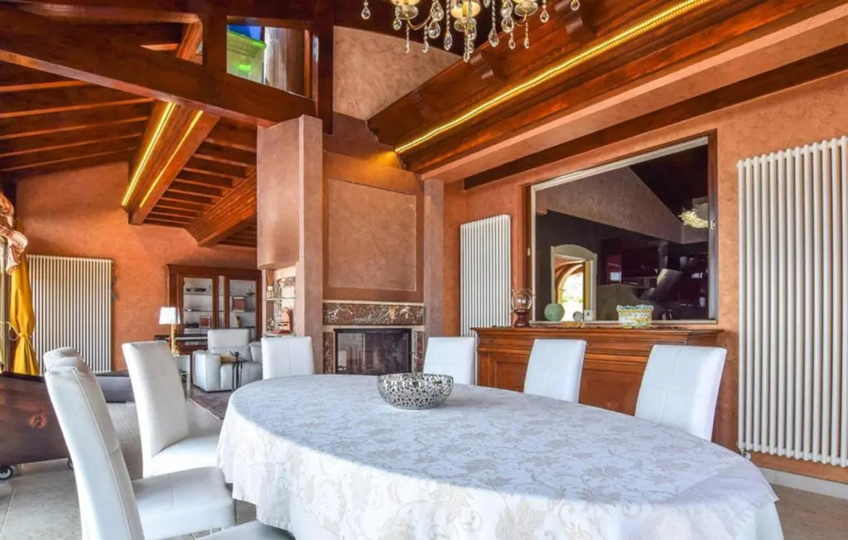 Villa Rosaria con spa e piscina interna