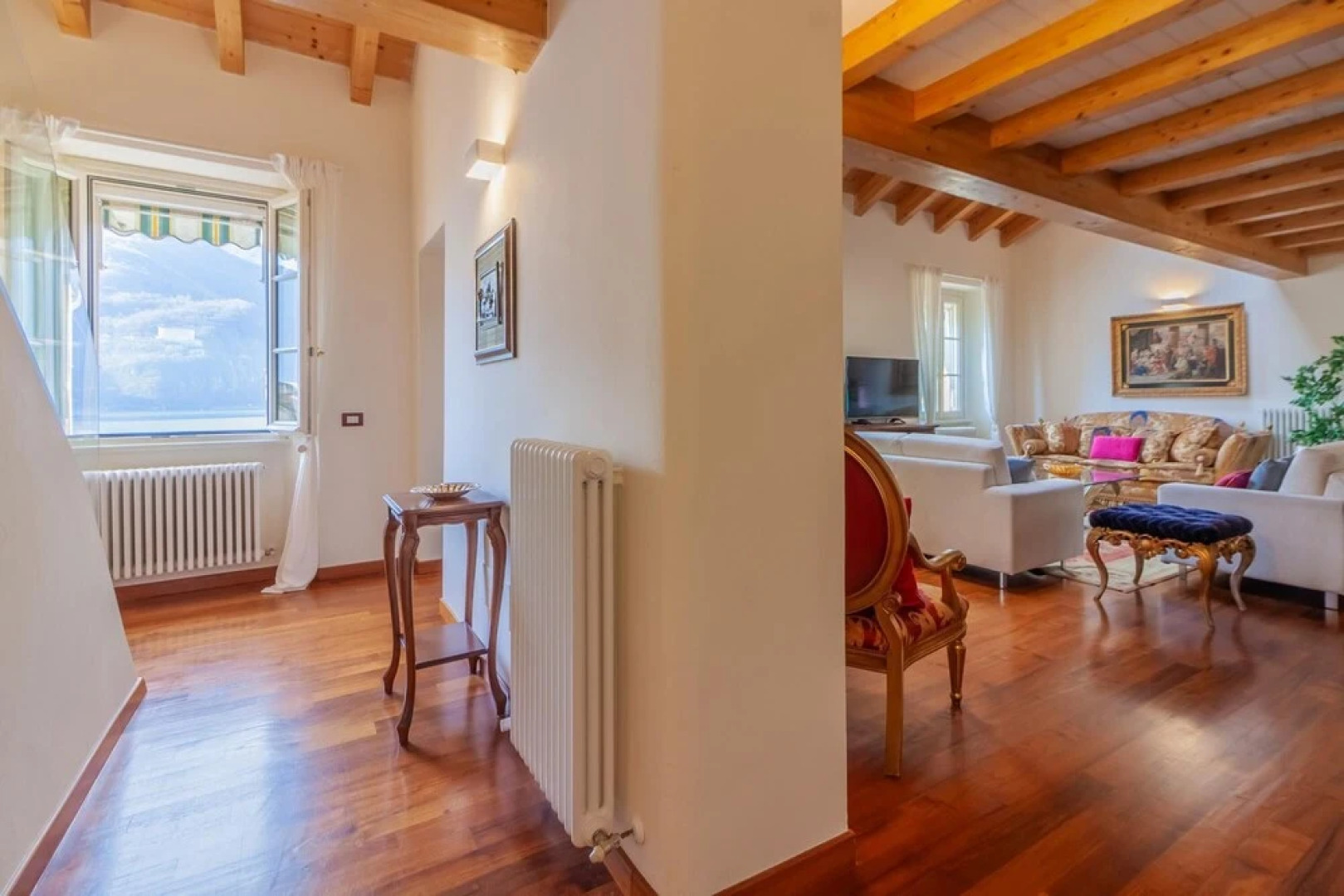 Easy Welcome Aglaia Luxury Lake View Apartment