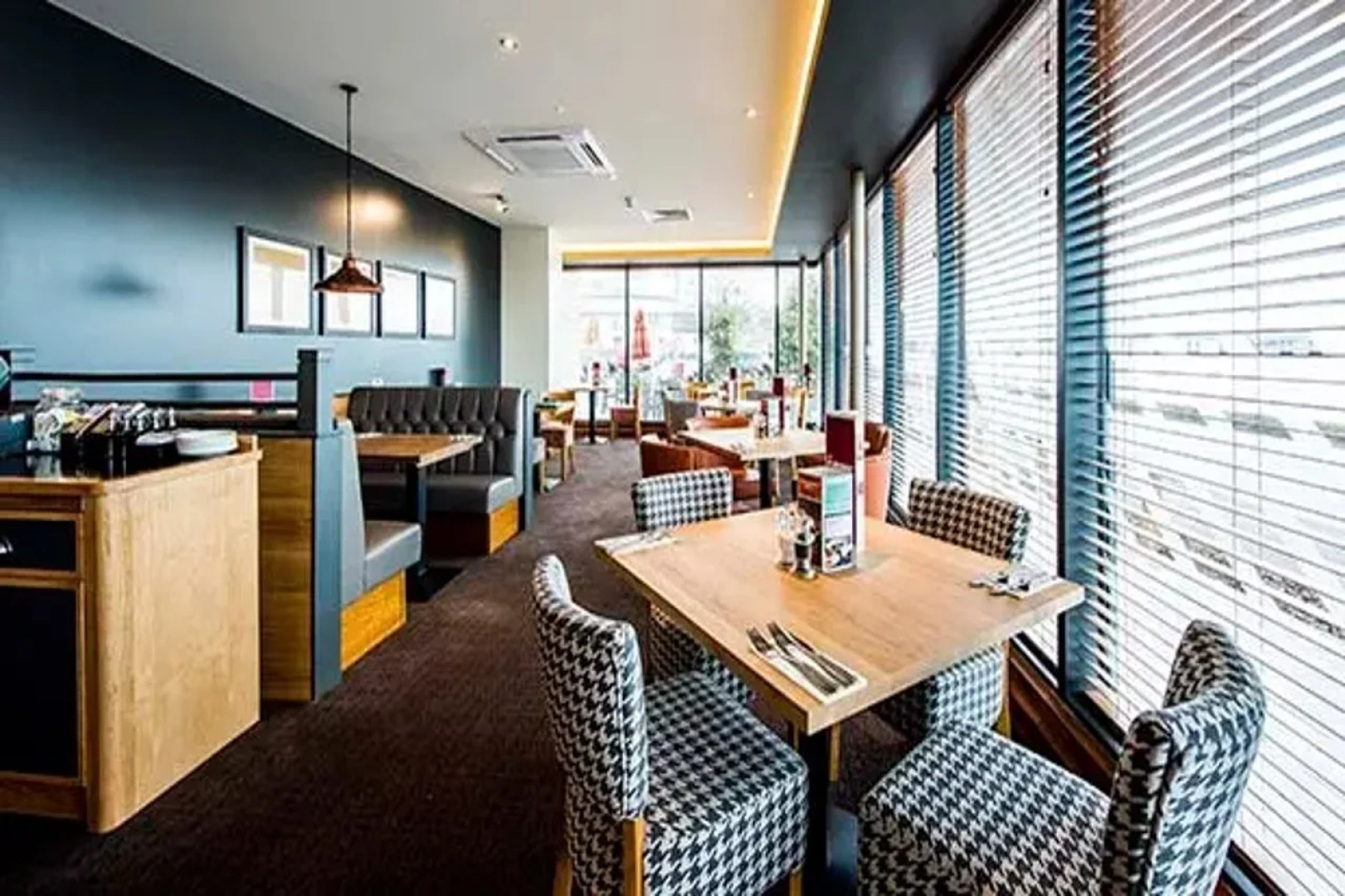 Premier Inn Dundee Centre