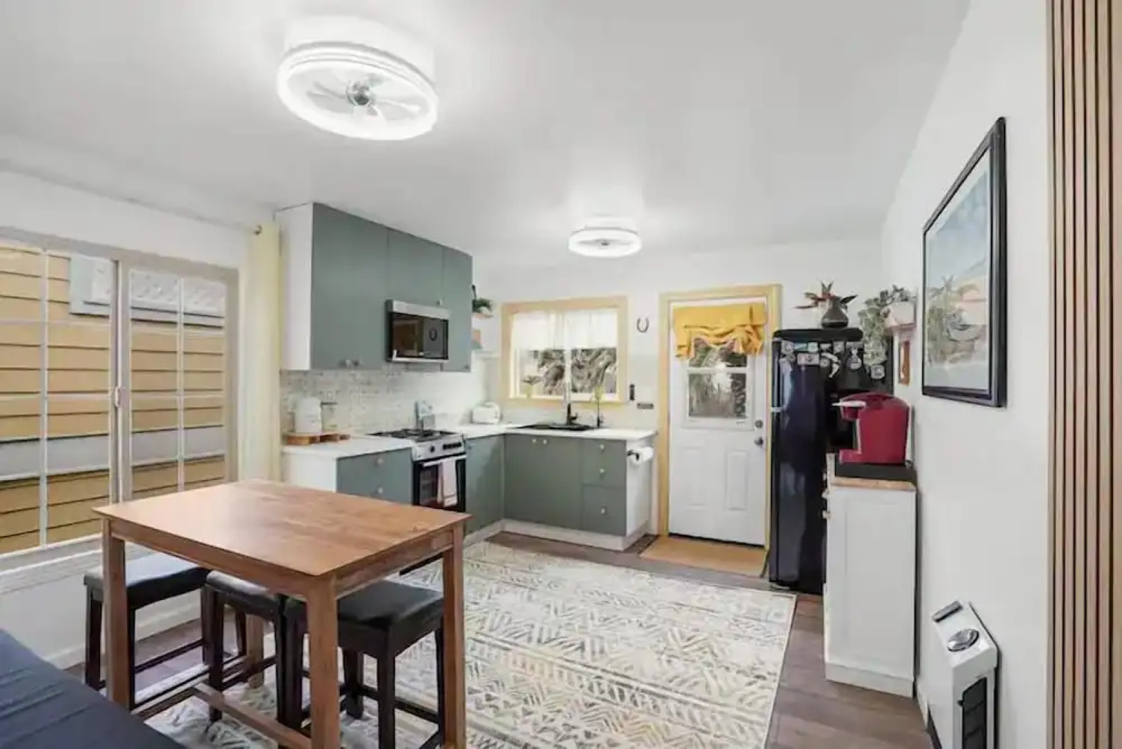 Coastal Palm Tree 2BR Retreat Ocean View