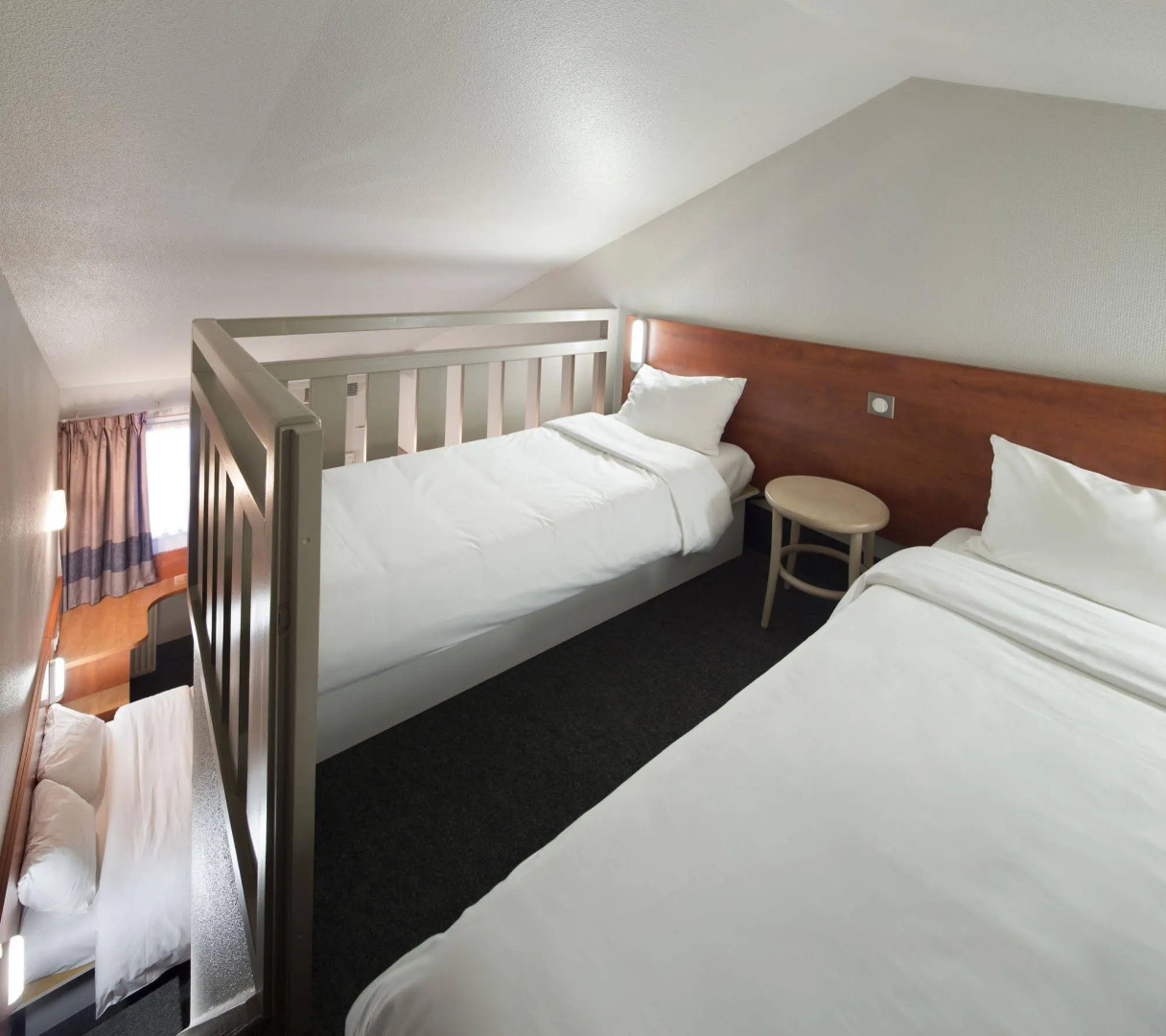 B&B HOTEL CHARTRES Le Forum (1)