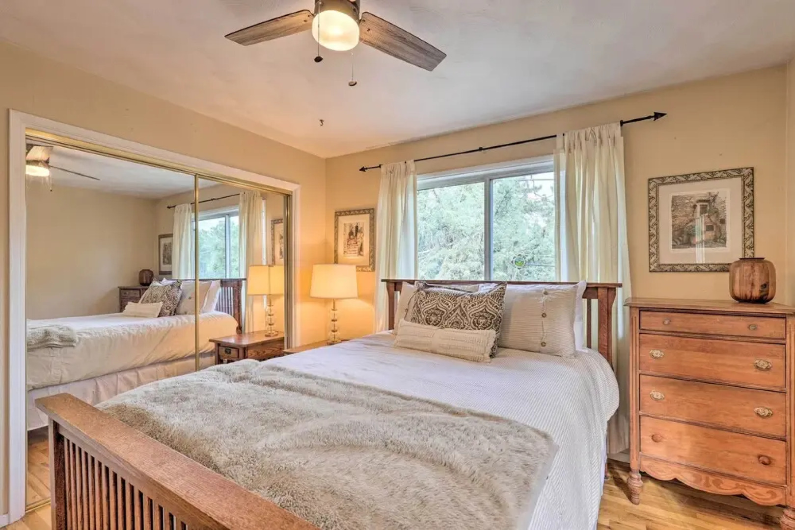 Prescott Home w/ Fireplace ~ 2 Mi to Downtown!