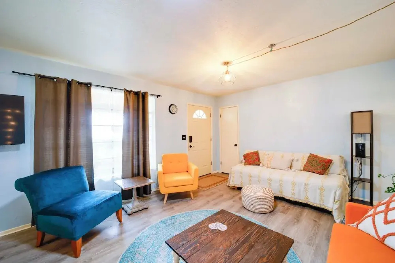 Pet-friendly Cottonwood Home w/ Mountain View!