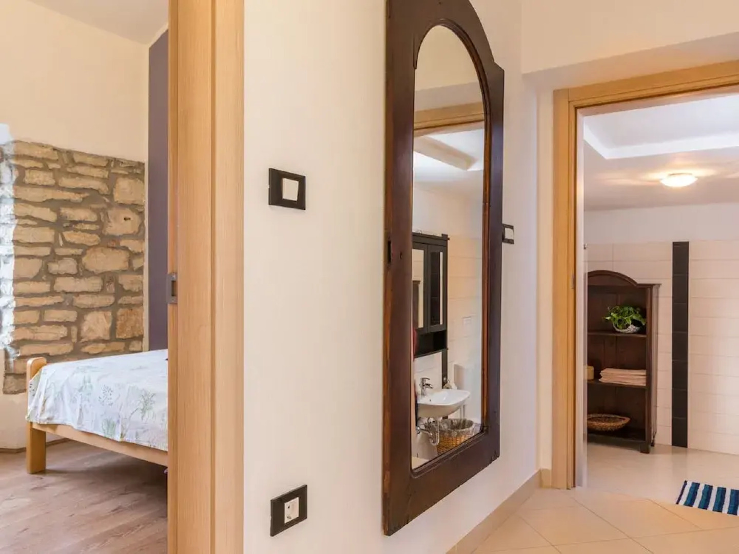 Apartment With Private Pool in Pula