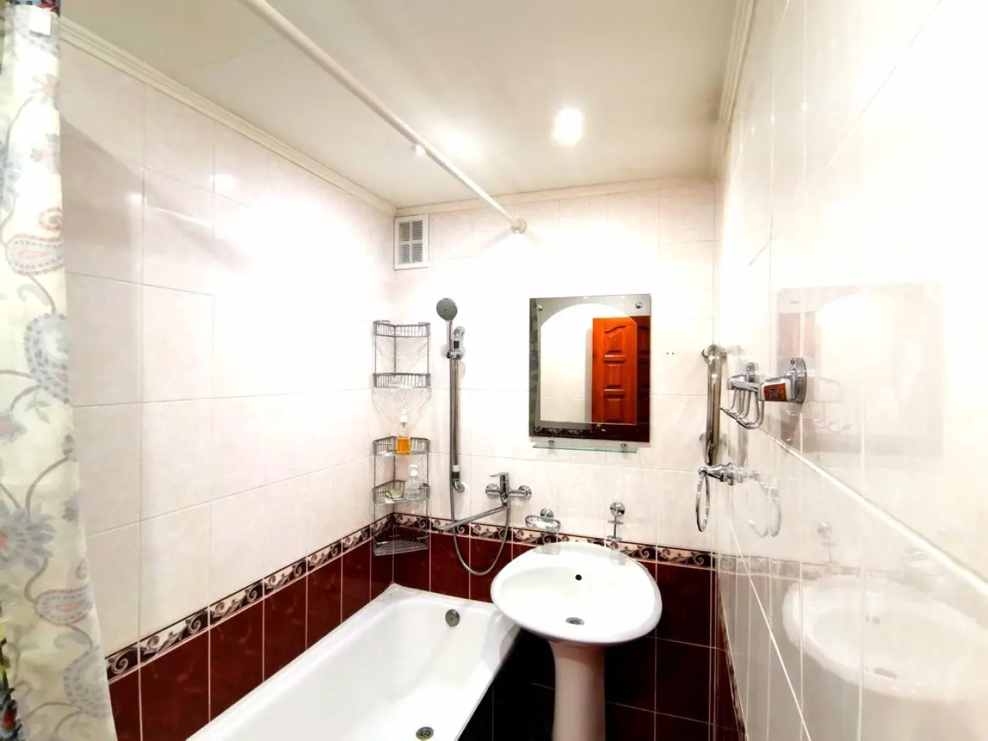 Погостим на улице Новосёлки Слободка 6