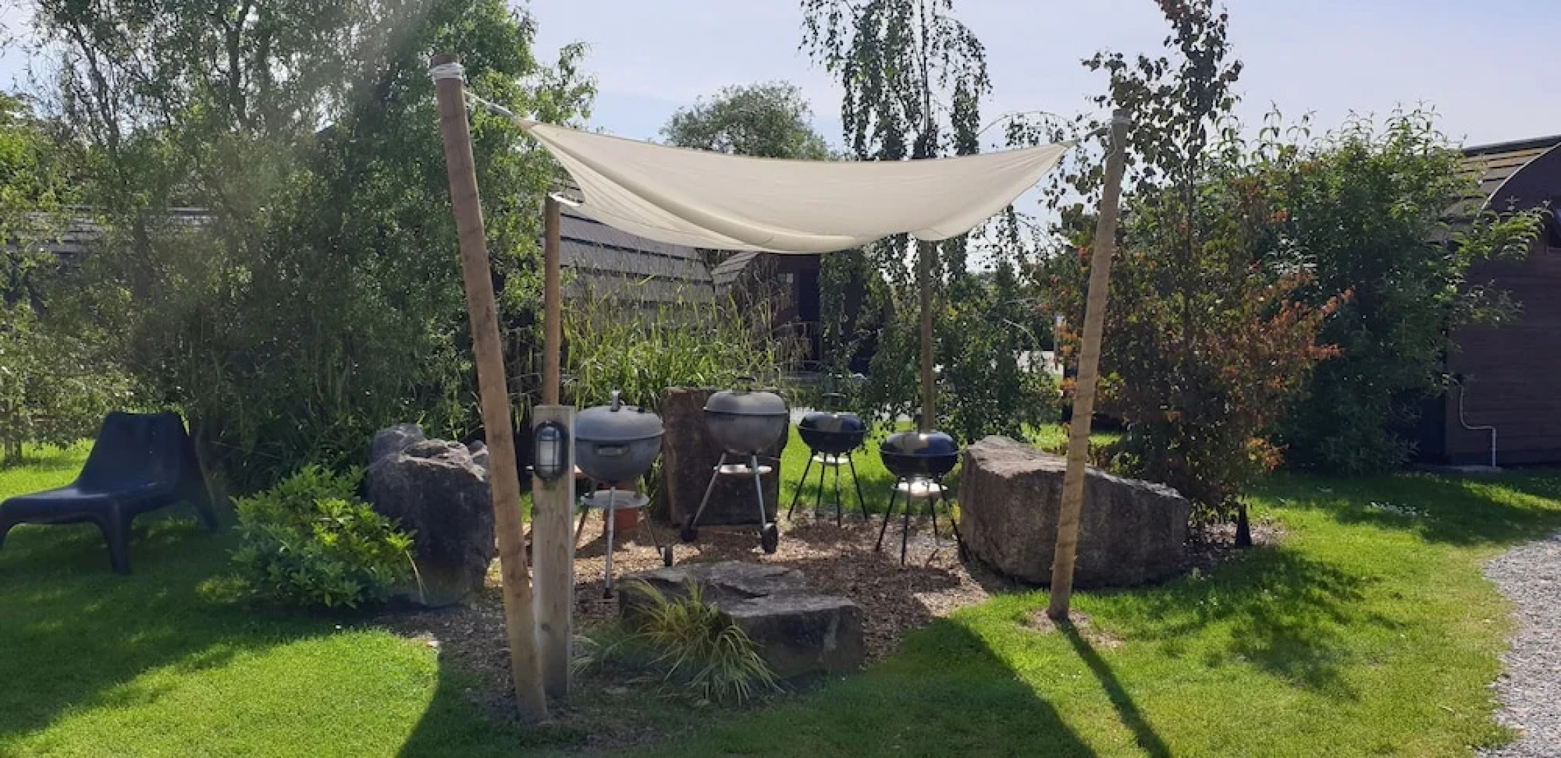 The Little Hide - Adult Only Camping Pods