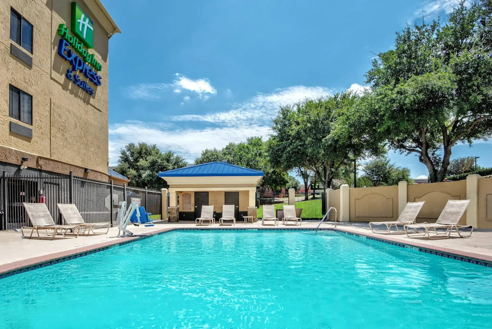 Holiday Inn Express Hotel & Suites Fort Worth Southwest I-20 by IHG