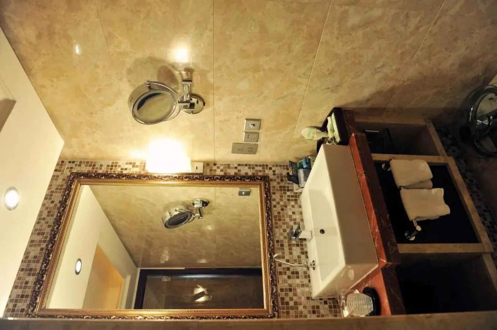 Yun-Zen Century Hotel