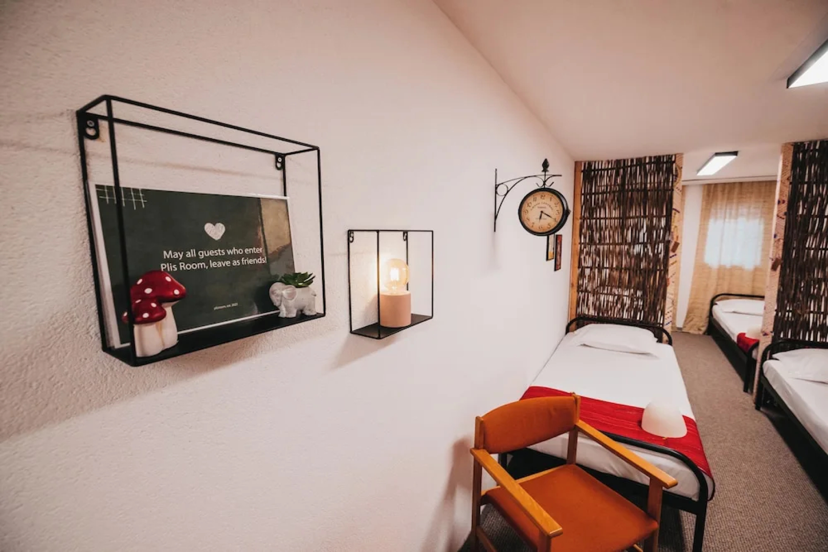 Plis Room - Old Bazaar