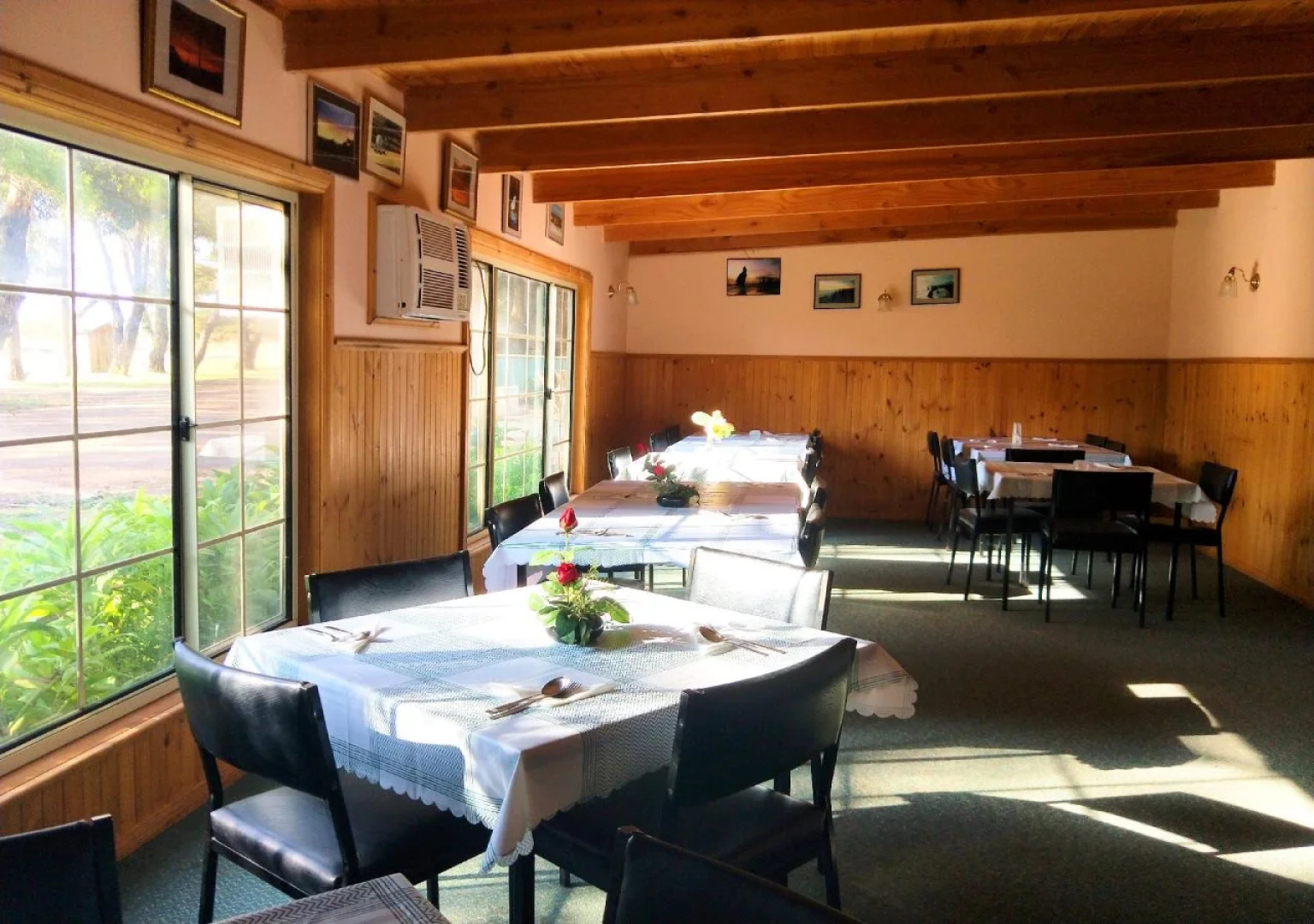 Twelve Apostles Motel & Country Retreat