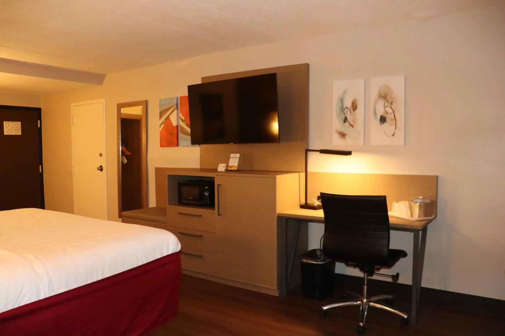 Clarion Hotel & Conference Center Lansing West