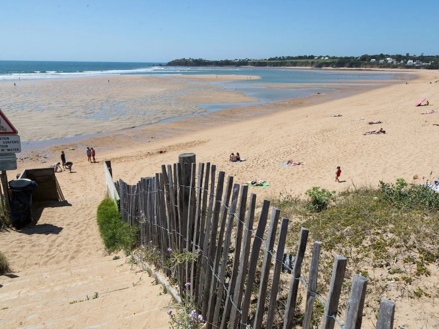 Nicely maintained apartment 100 meters from the beach of Guidel