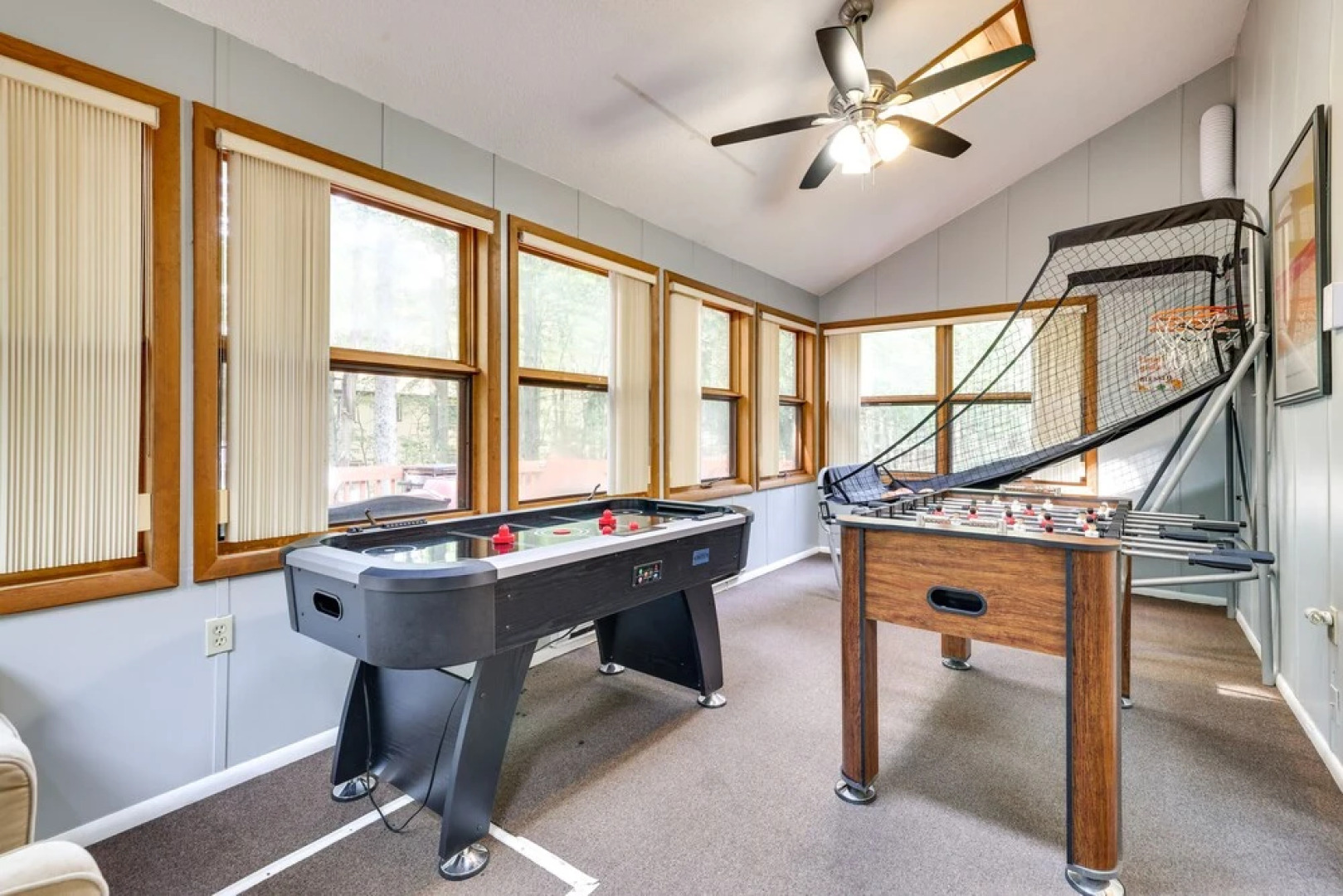 Tobyhanna Retreat w/ Deck, Pool + Lake Access!