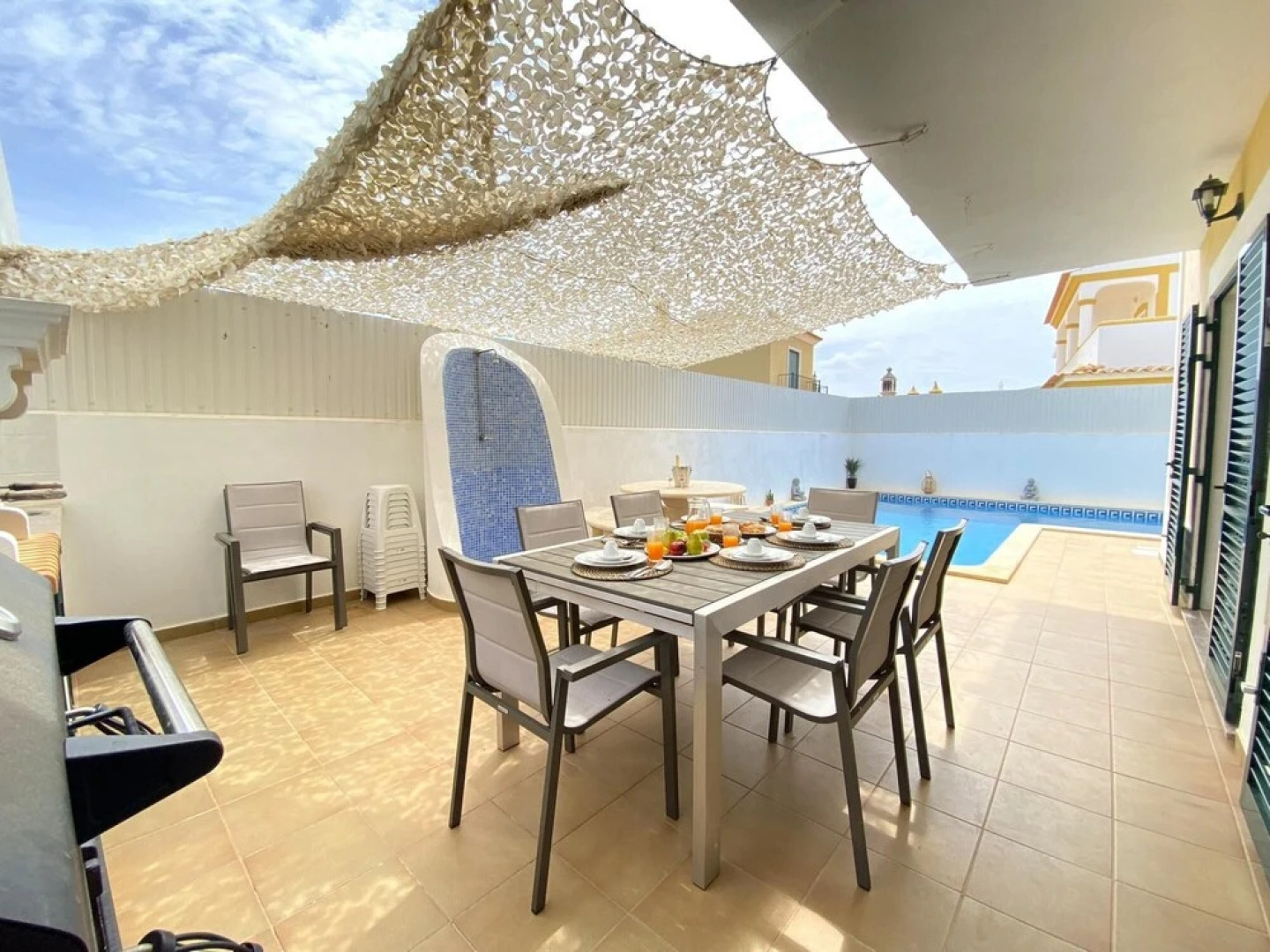 P RA Amazing Villa With Pool by Homing