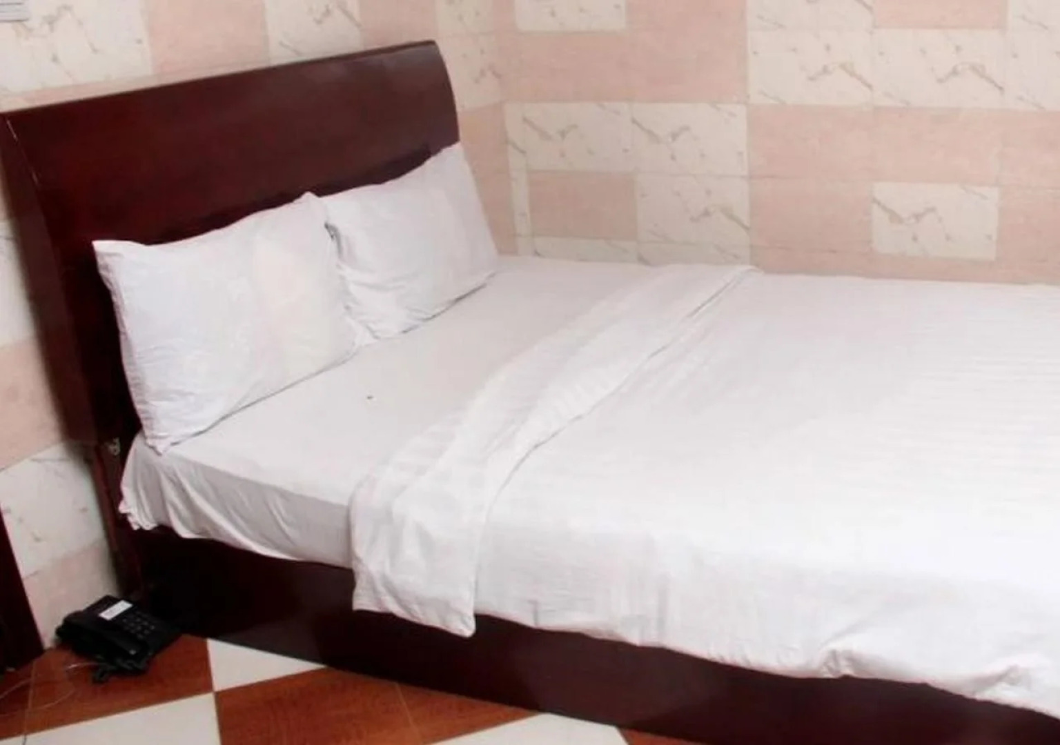 Vic James Apartments