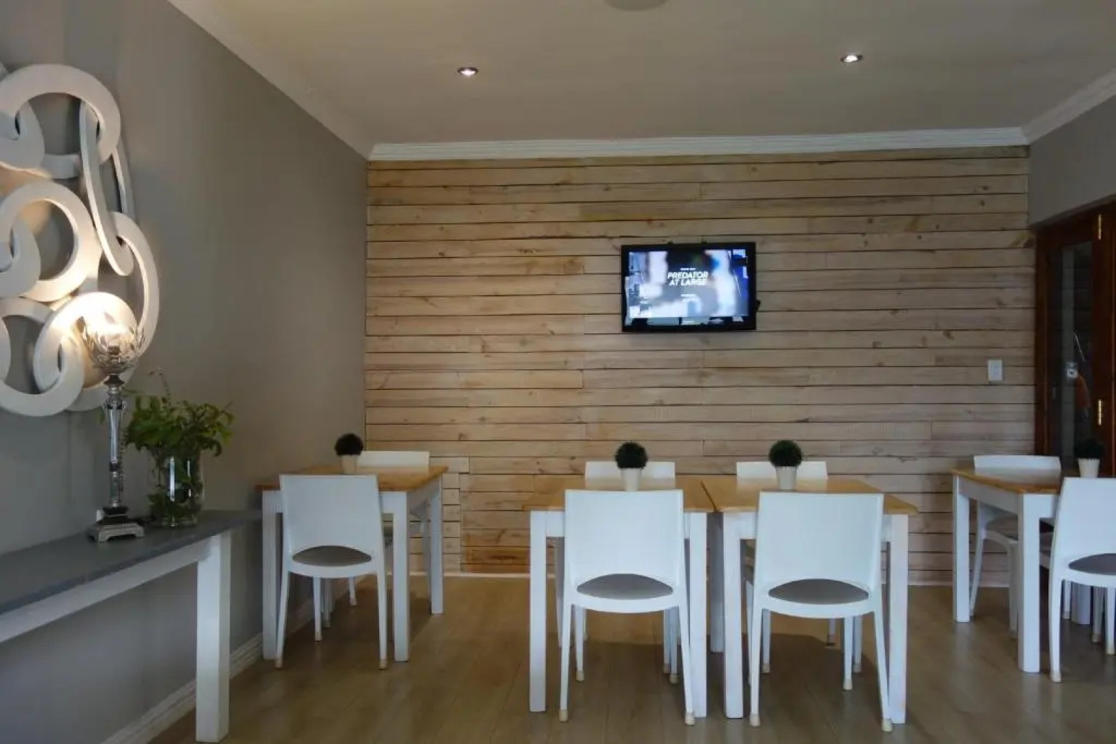 Two Fat Owls Guesthouse