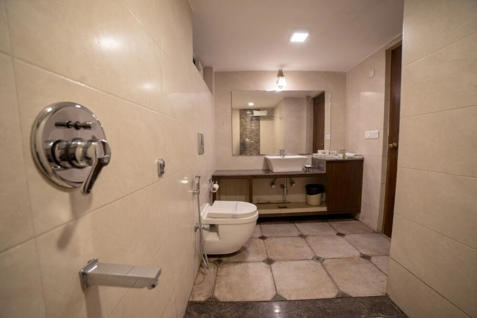 Hotel Brentwood Sanctuary