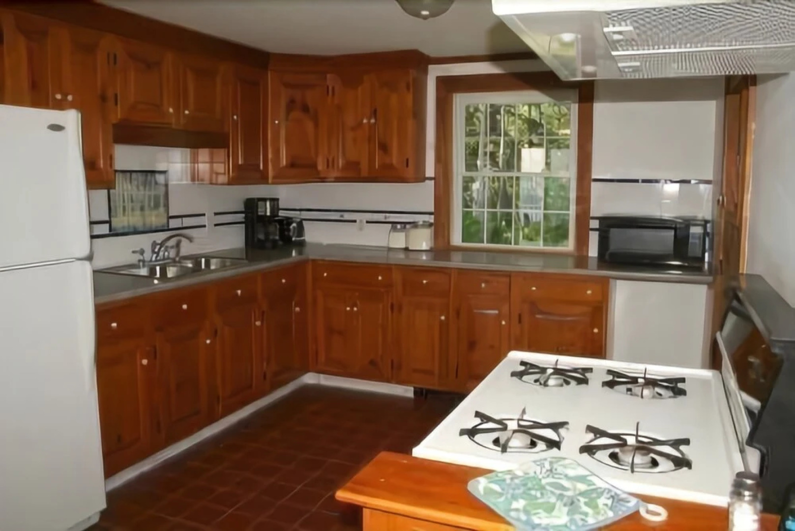 Field Stone Bluff (First Floor Only) - One Bedroom Apartment