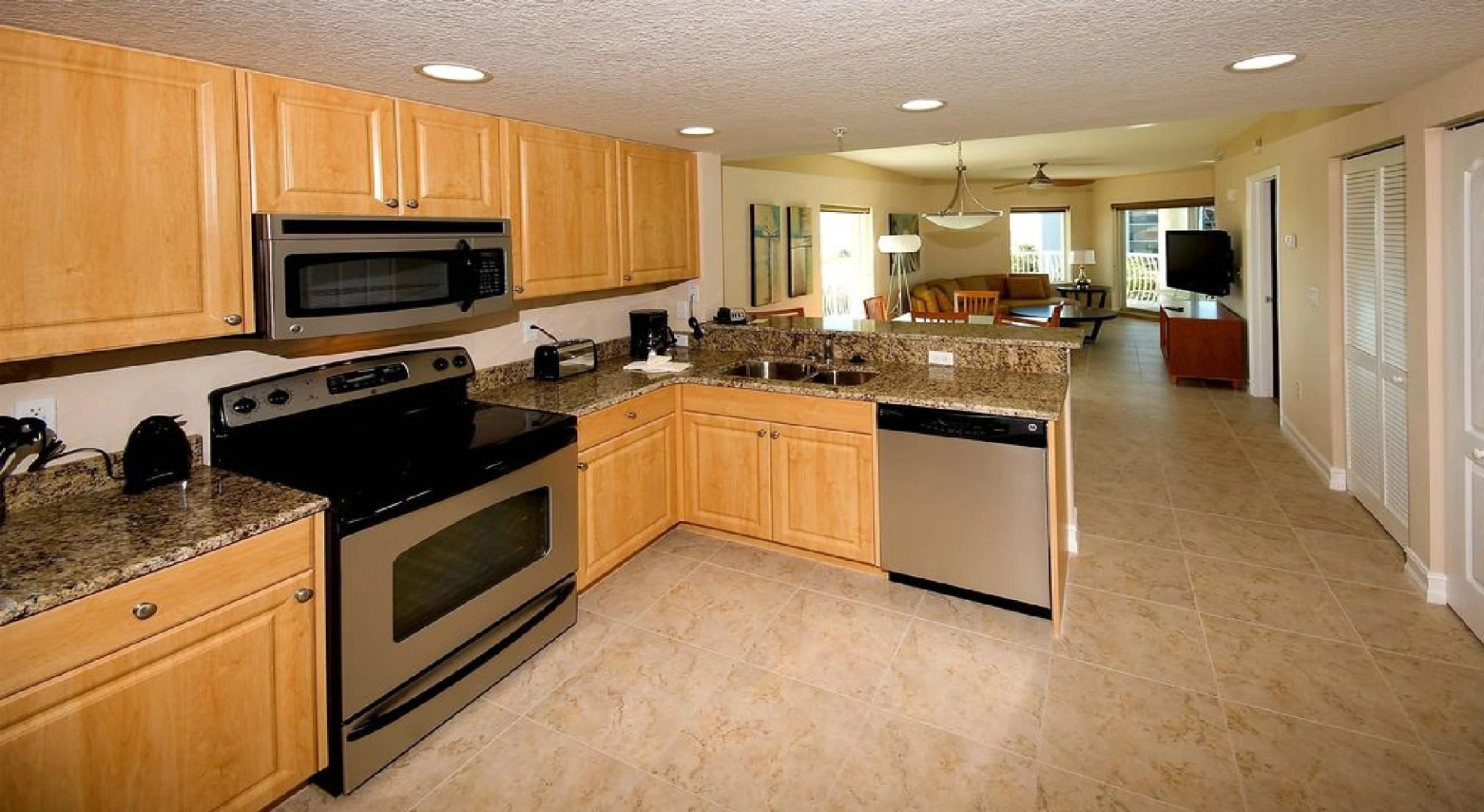 Crystal Palms Beach Resort