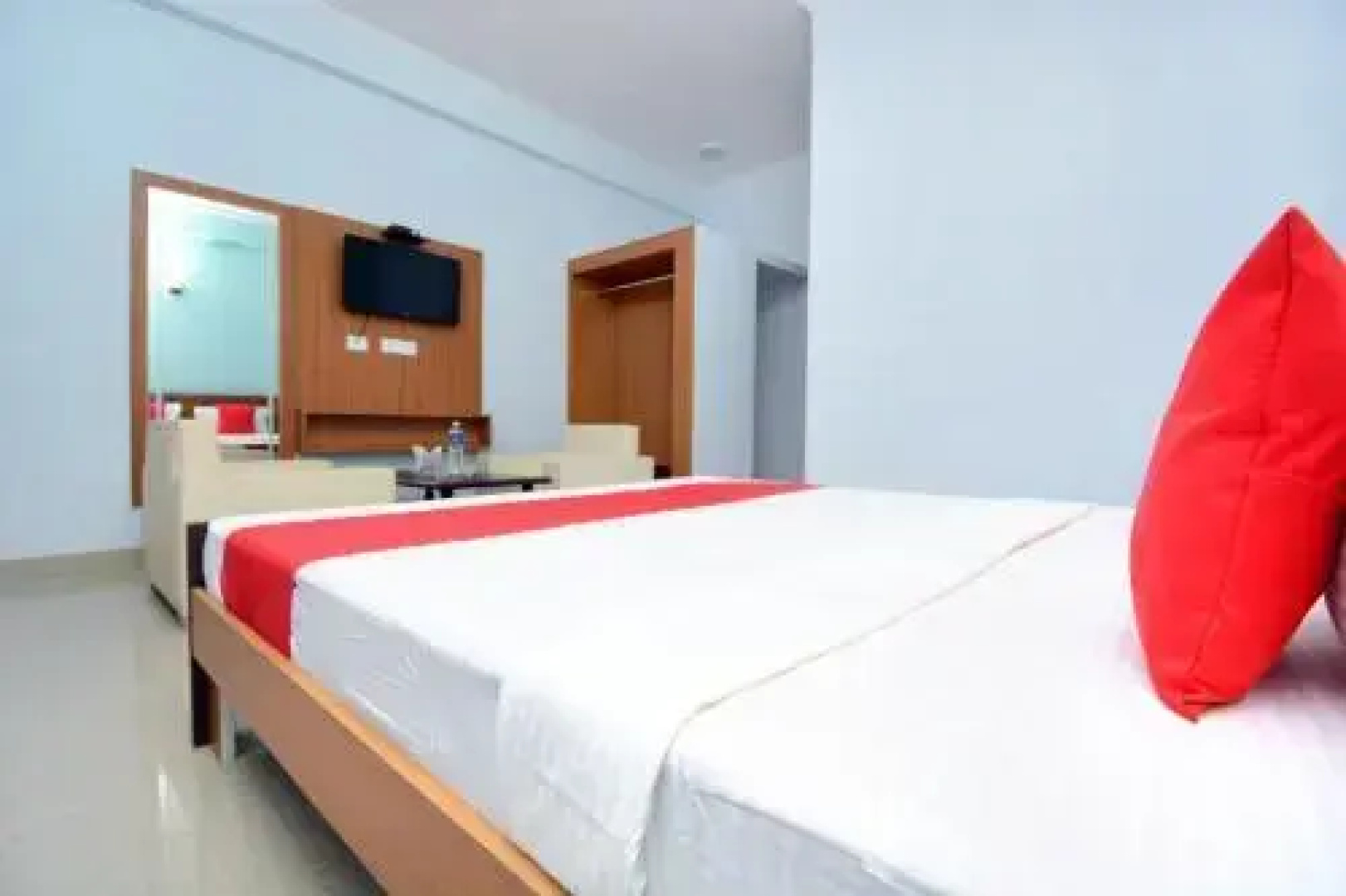 RK Family Hotel & Restaurant by OYO Rooms
