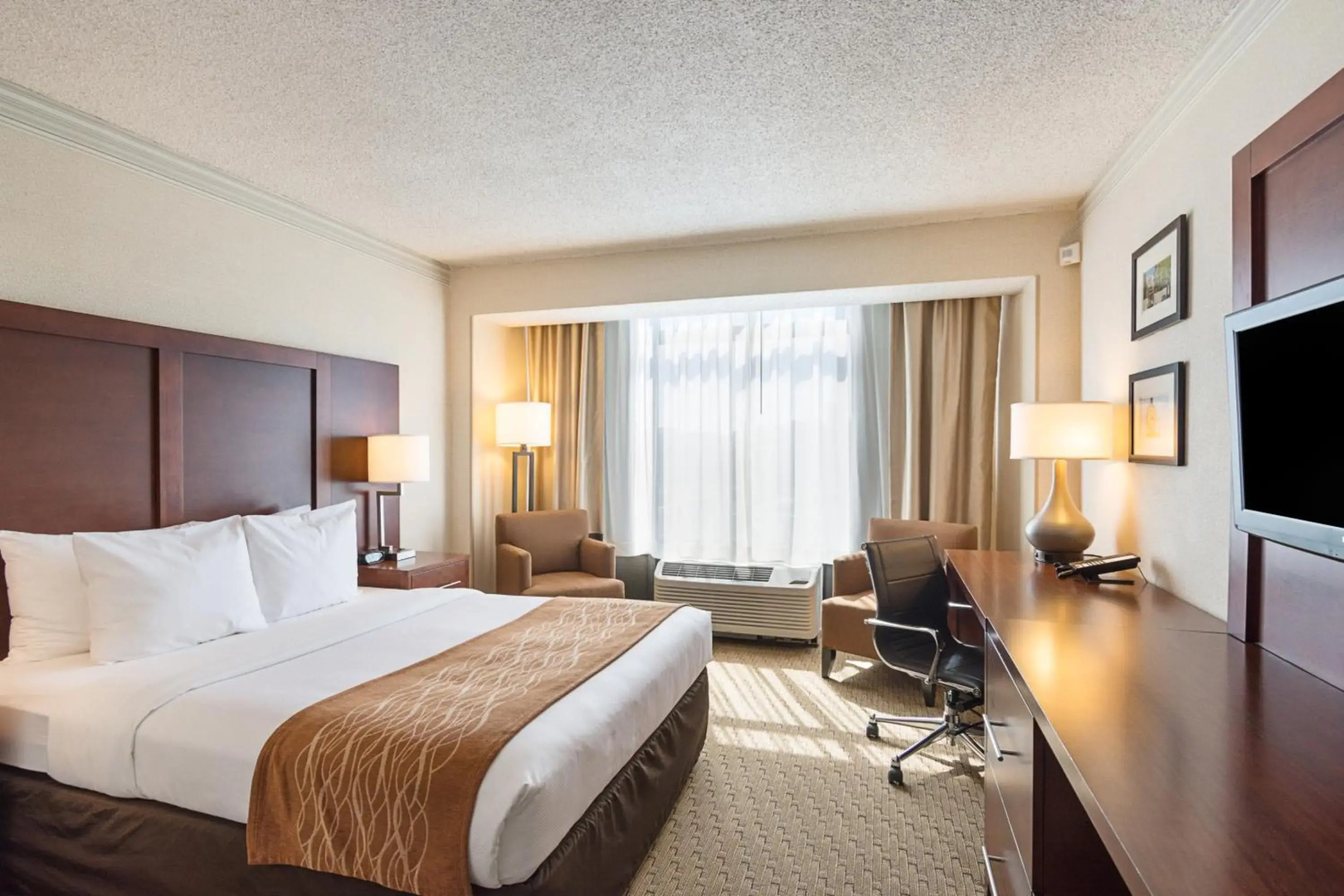 Comfort Inn by the Bay