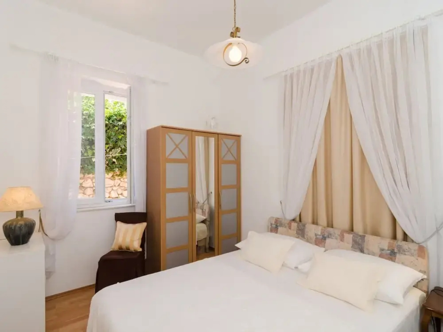 Holiday Home Gemma - Four Bedroom Holiday Home With Terrace and Swimming Pool