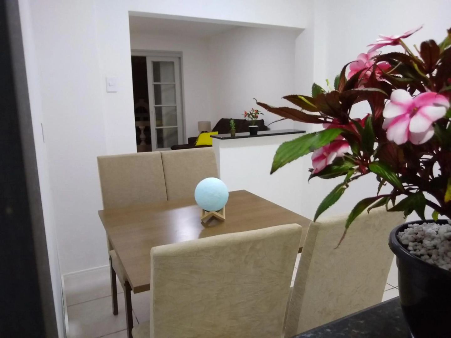 Quarto aconchegante em Apê, no Calçadão