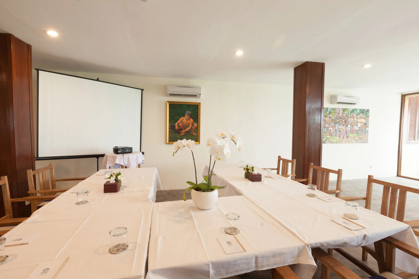 d’Nusa Beach Club and Resort