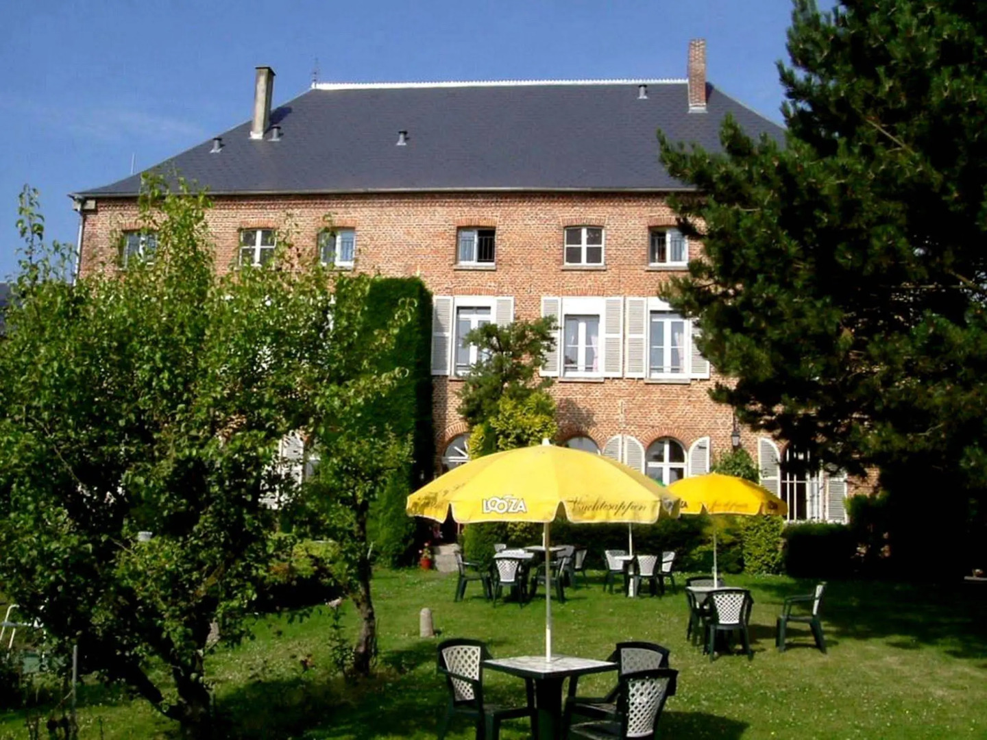 Logis Le Clos du Montvinage Rest. Auberge Val De lOise