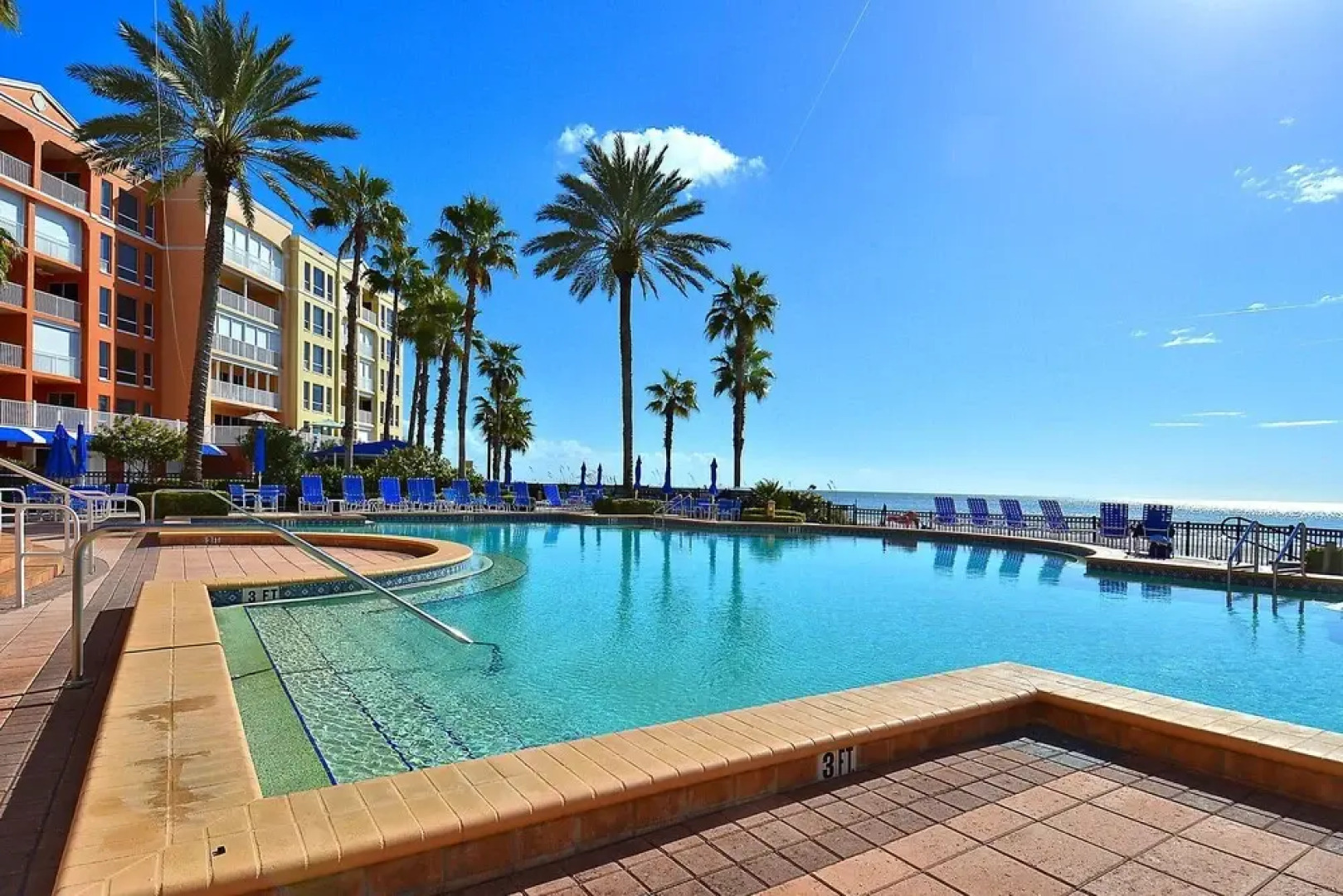 Tides 636 Luxurious Pools/Hot Tubs/Grills-Top Floor Gulf Views
