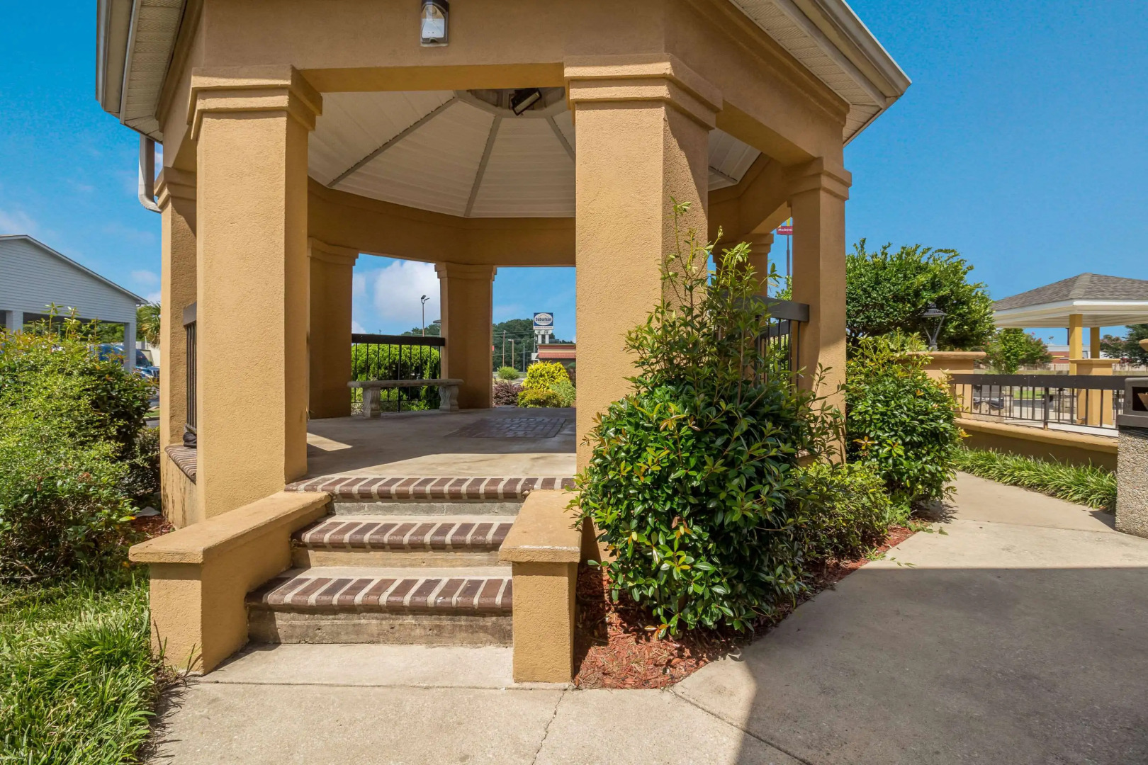 Suburban Studios Florence I-95