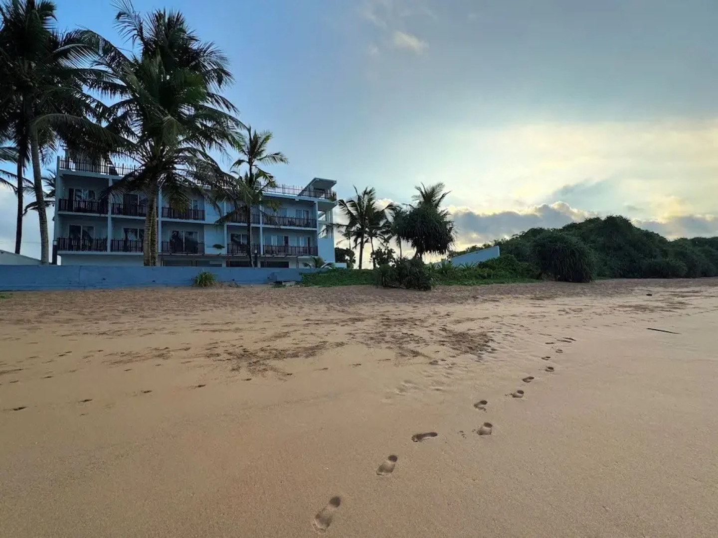 Отель MOI Induruwa by DBI