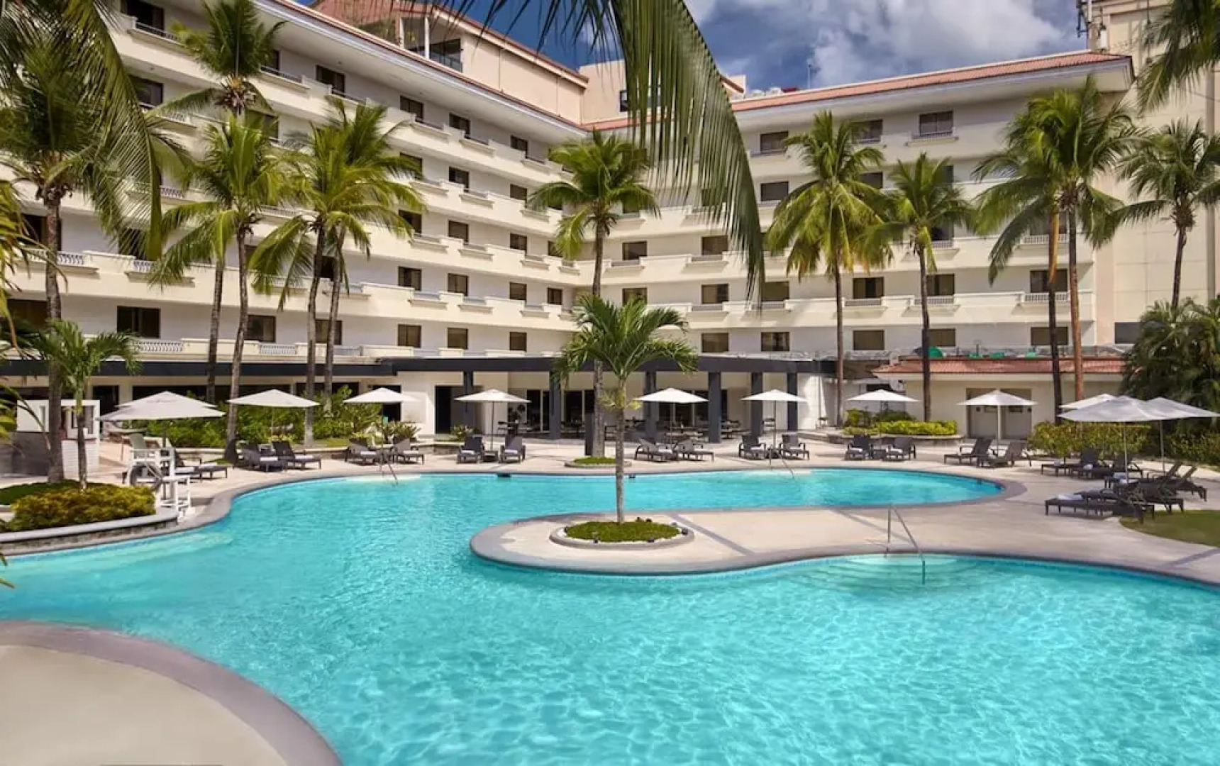 Holiday Inn Clark Field