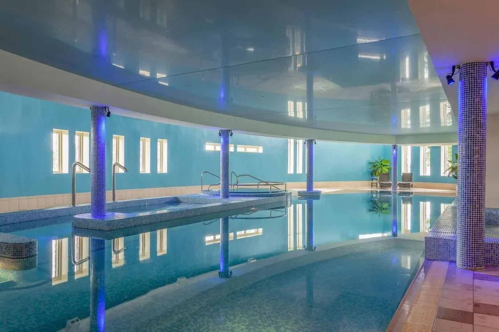 Horse and Jockey Hotel