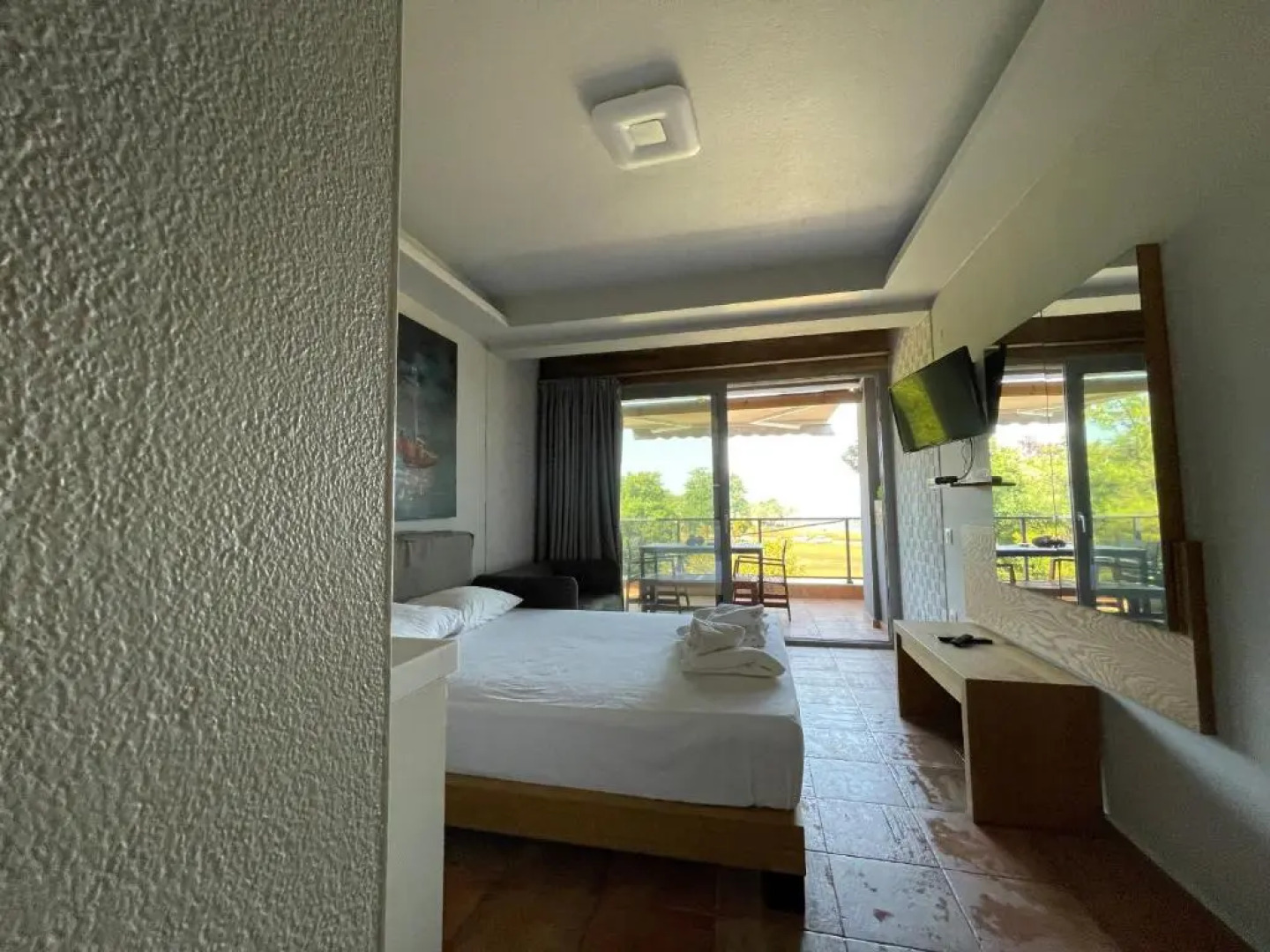 Sunshine Pool Apartment