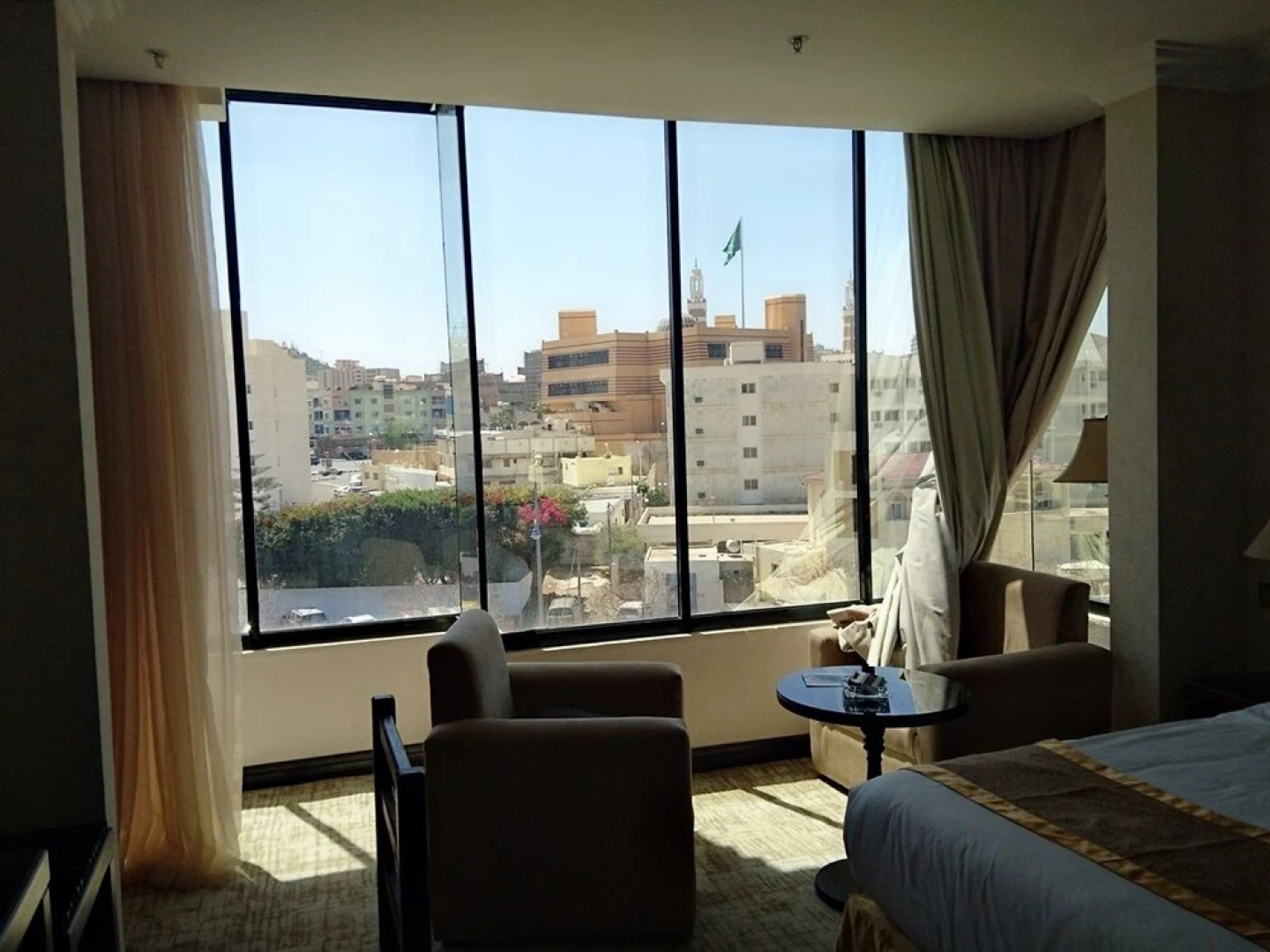 Azd Hotel