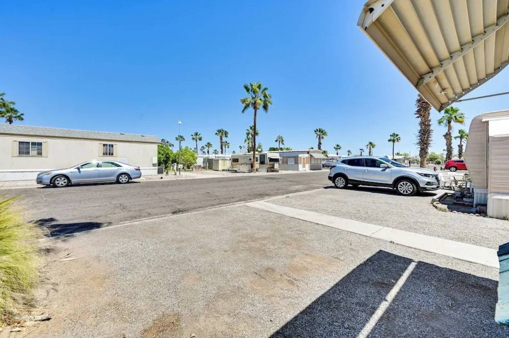 Yuma Getaway w/ Pool Access, 5 Mi to Lutes Casino!