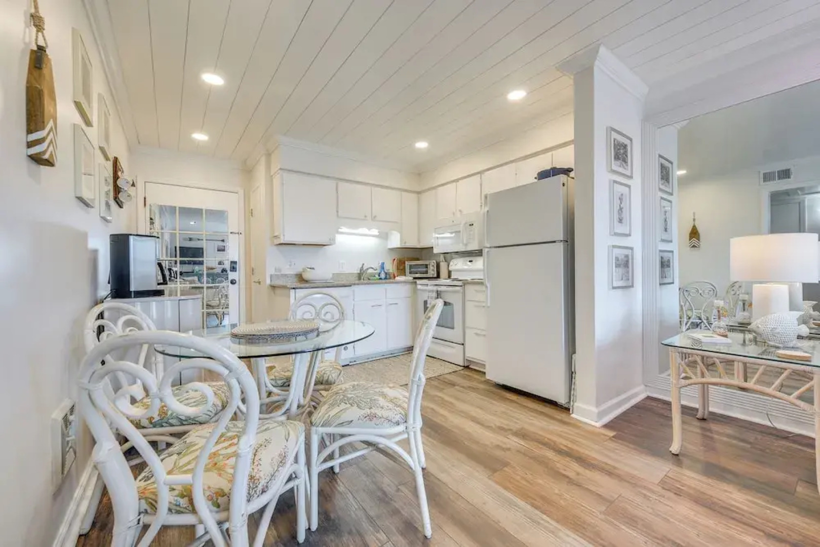 Walk to Beach & Marsh: Condo in Murrells Inlet