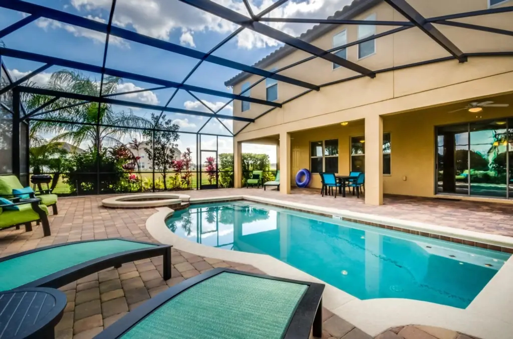 1215yc Stunning Showcase 7 Bed 6 Bath Property