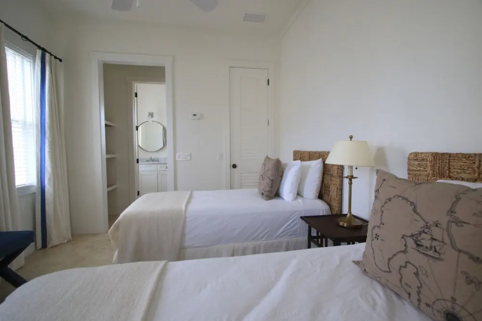 The Sandpiper Inn & Cottages